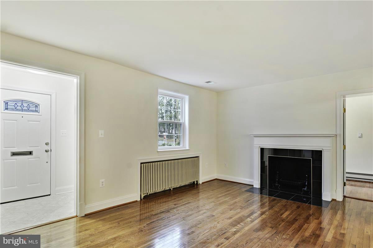 WOODSIDE FOREST - Residential