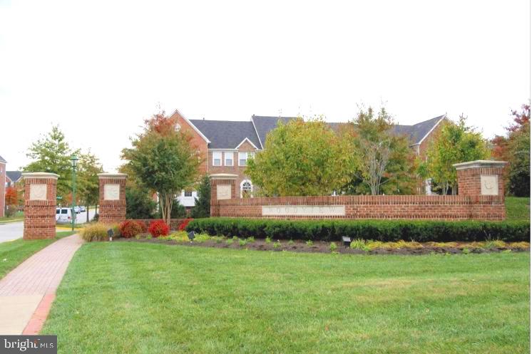 WOODVIEW VILLAGE WEST - Residential Lease