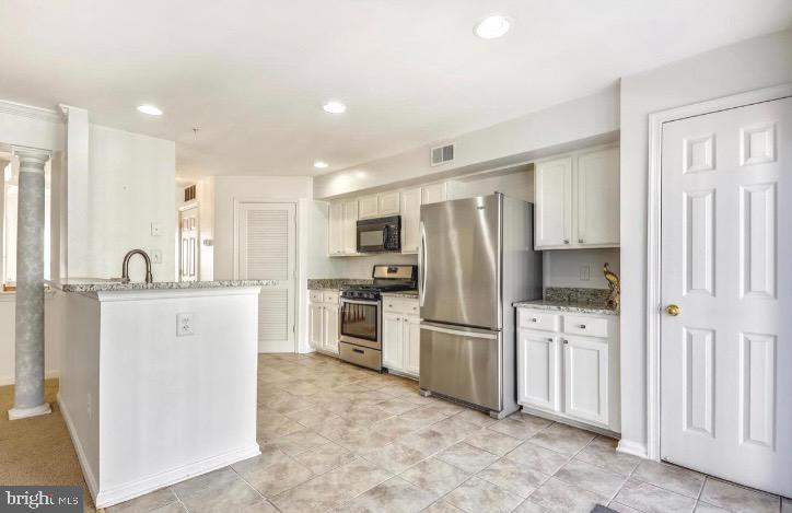 WOODVIEW VILLAGE WEST - Residential Lease