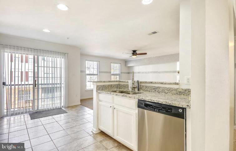 WOODVIEW VILLAGE WEST - Residential Lease