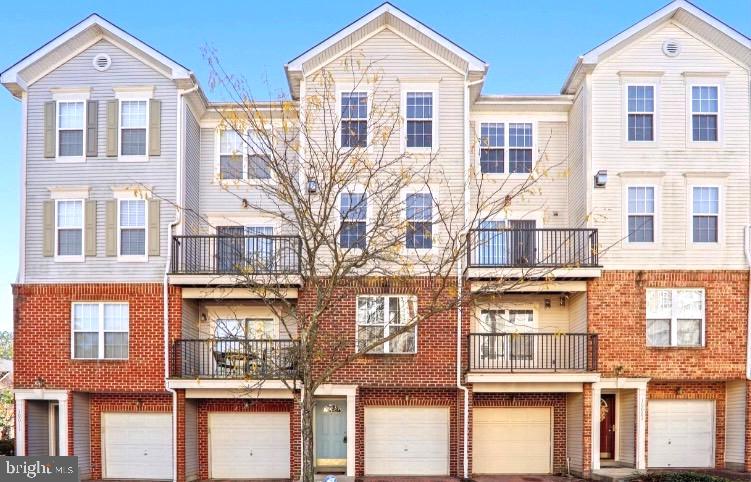 WOODVIEW VILLAGE WEST - Residential Lease