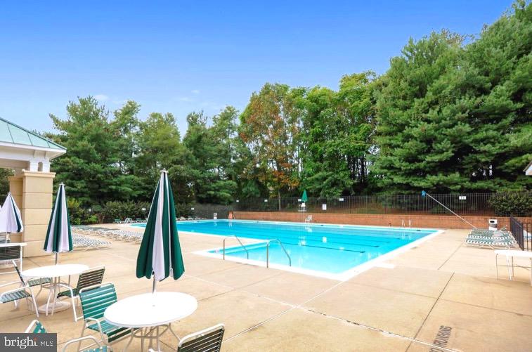 WOODVIEW VILLAGE WEST - Residential Lease