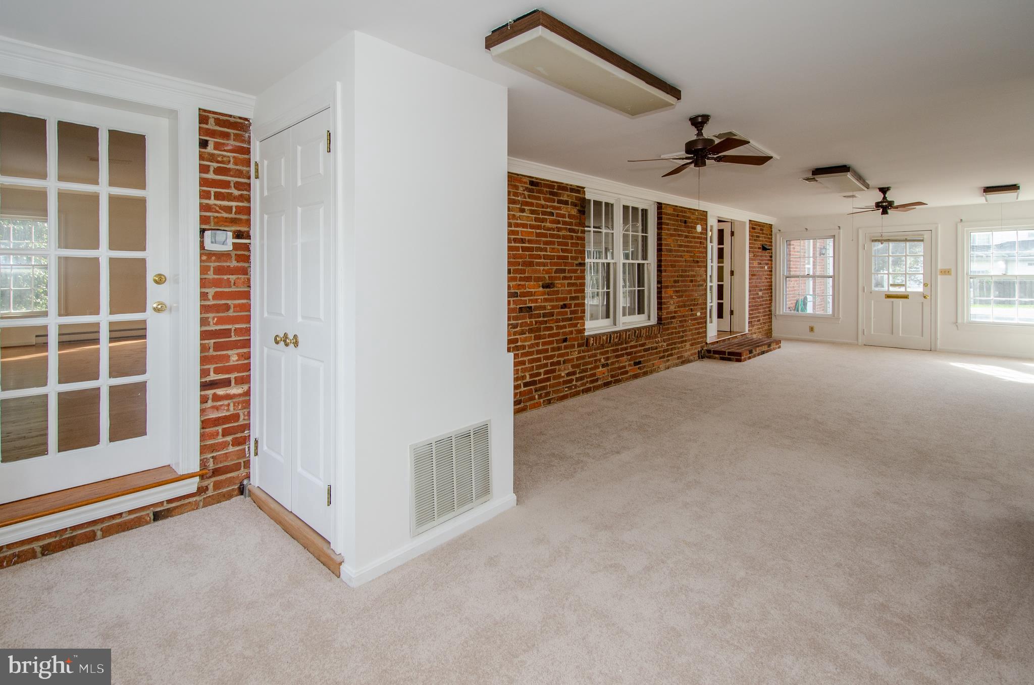 ROCK SPRING - Residential