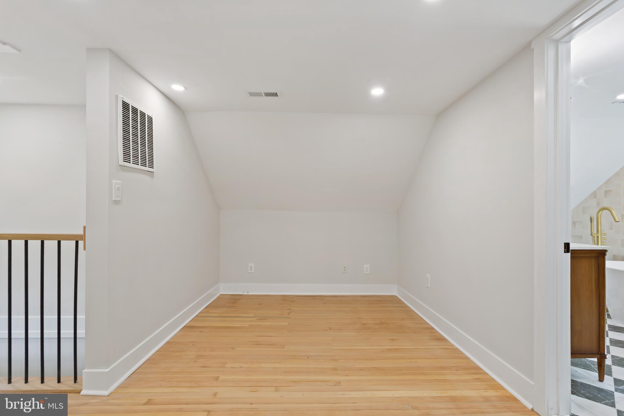 HIGHLAND VIEW - Residential