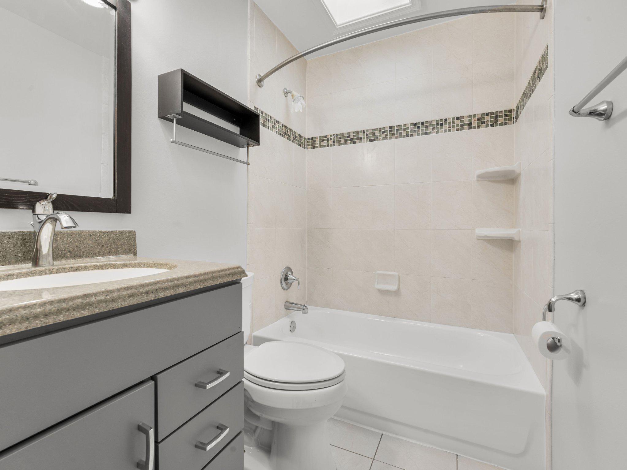 GUILFORD MANOR - Residential