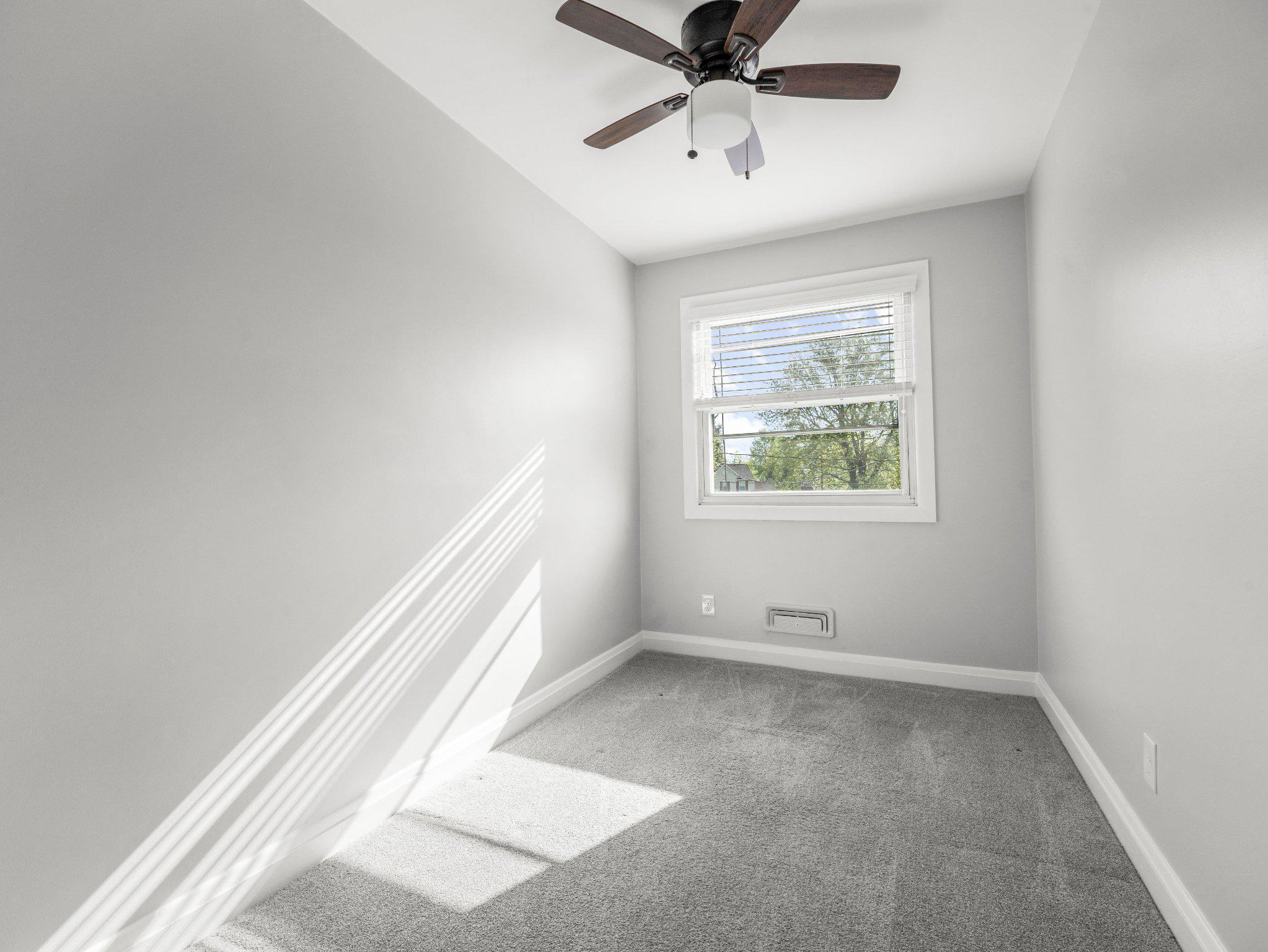 GUILFORD MANOR - Residential