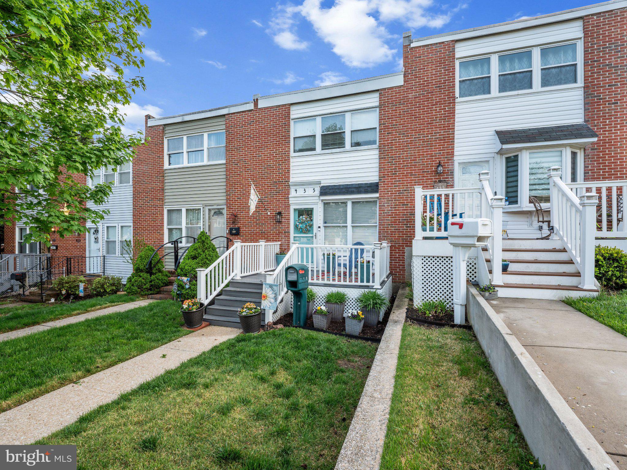 GUILFORD MANOR - Residential