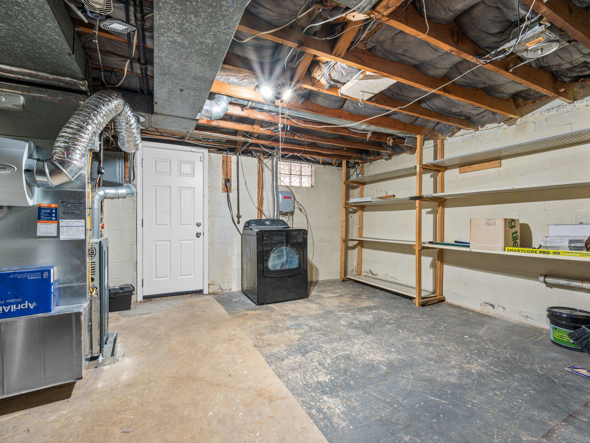 GUILFORD MANOR - Residential