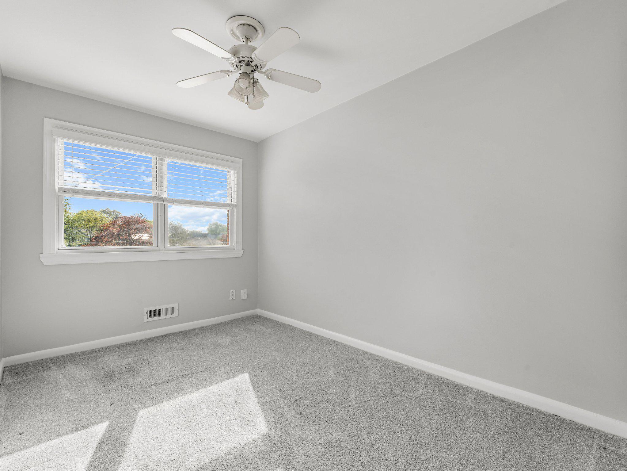 GUILFORD MANOR - Residential