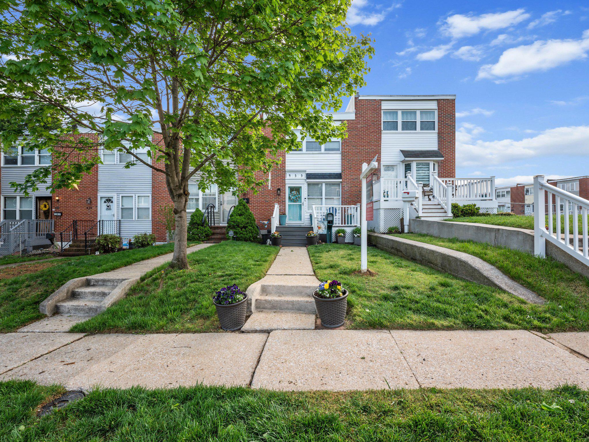 GUILFORD MANOR - Residential