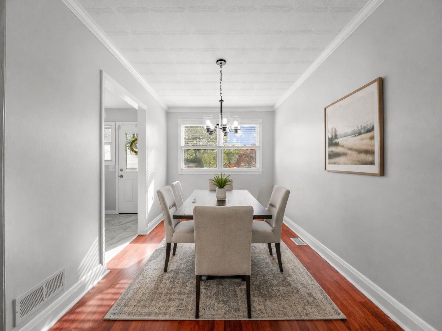 GUILFORD MANOR - Residential