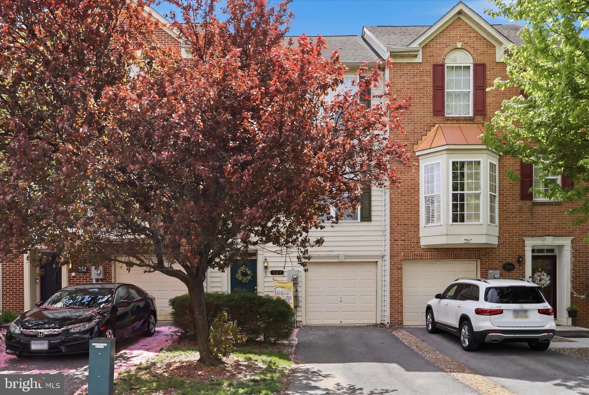 ENCLAVE - Residential