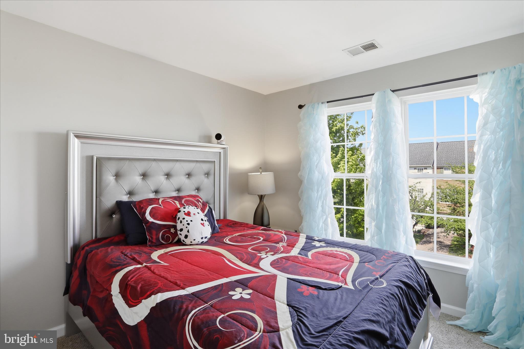 ENCLAVE - Residential