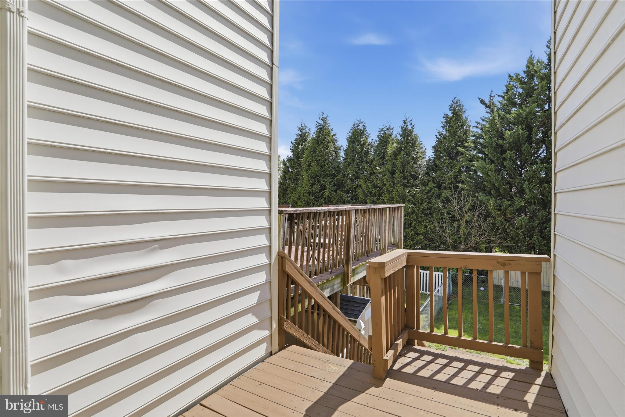 ENCLAVE - Residential