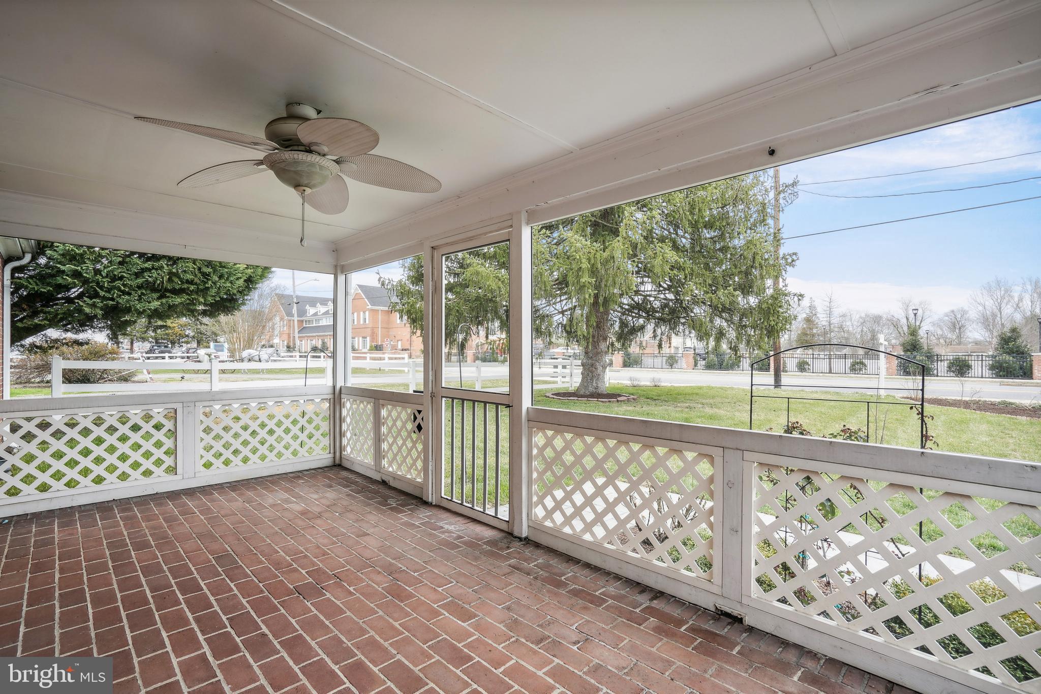 EASTON - Residential