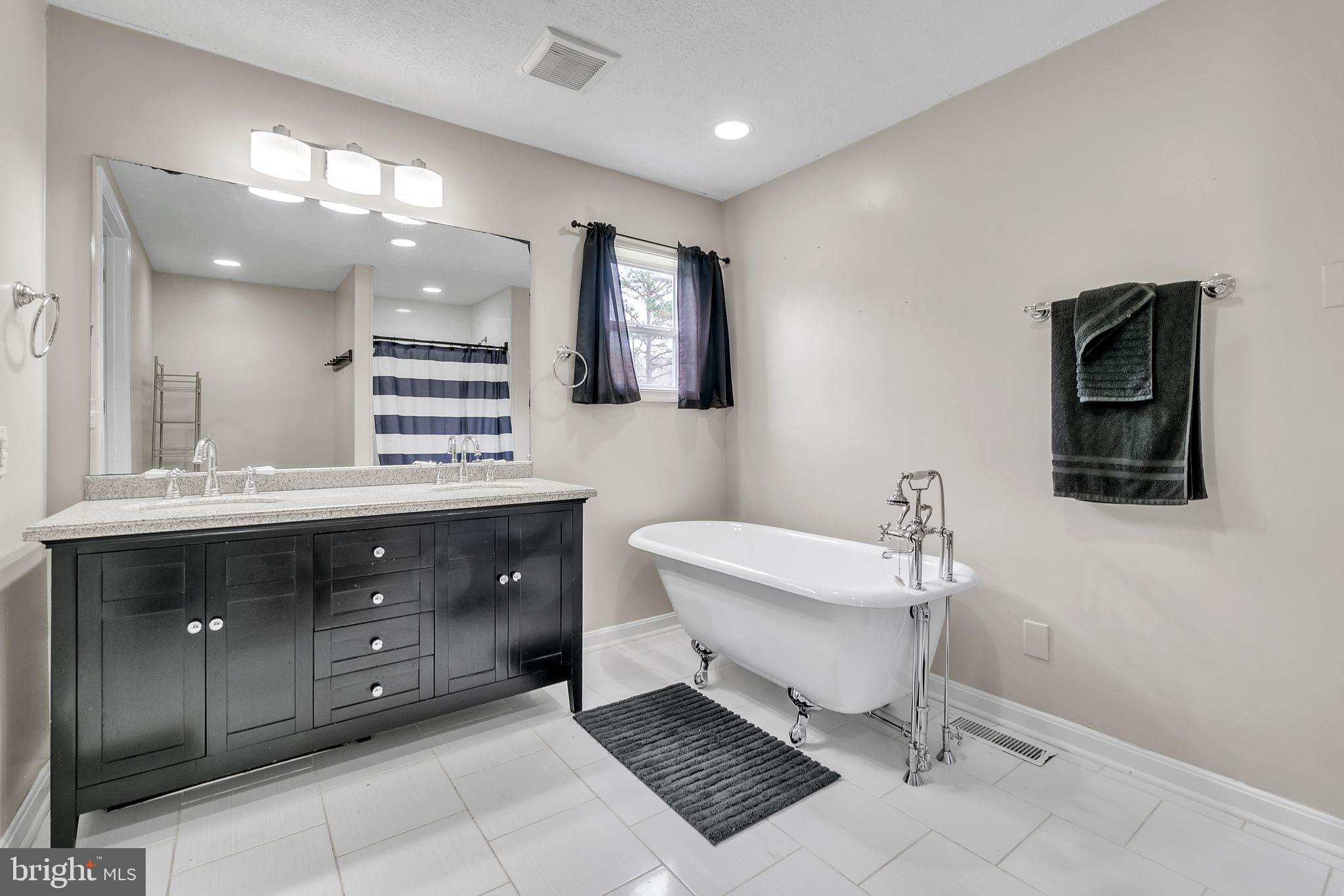 HERITAGE ESTATES - Residential