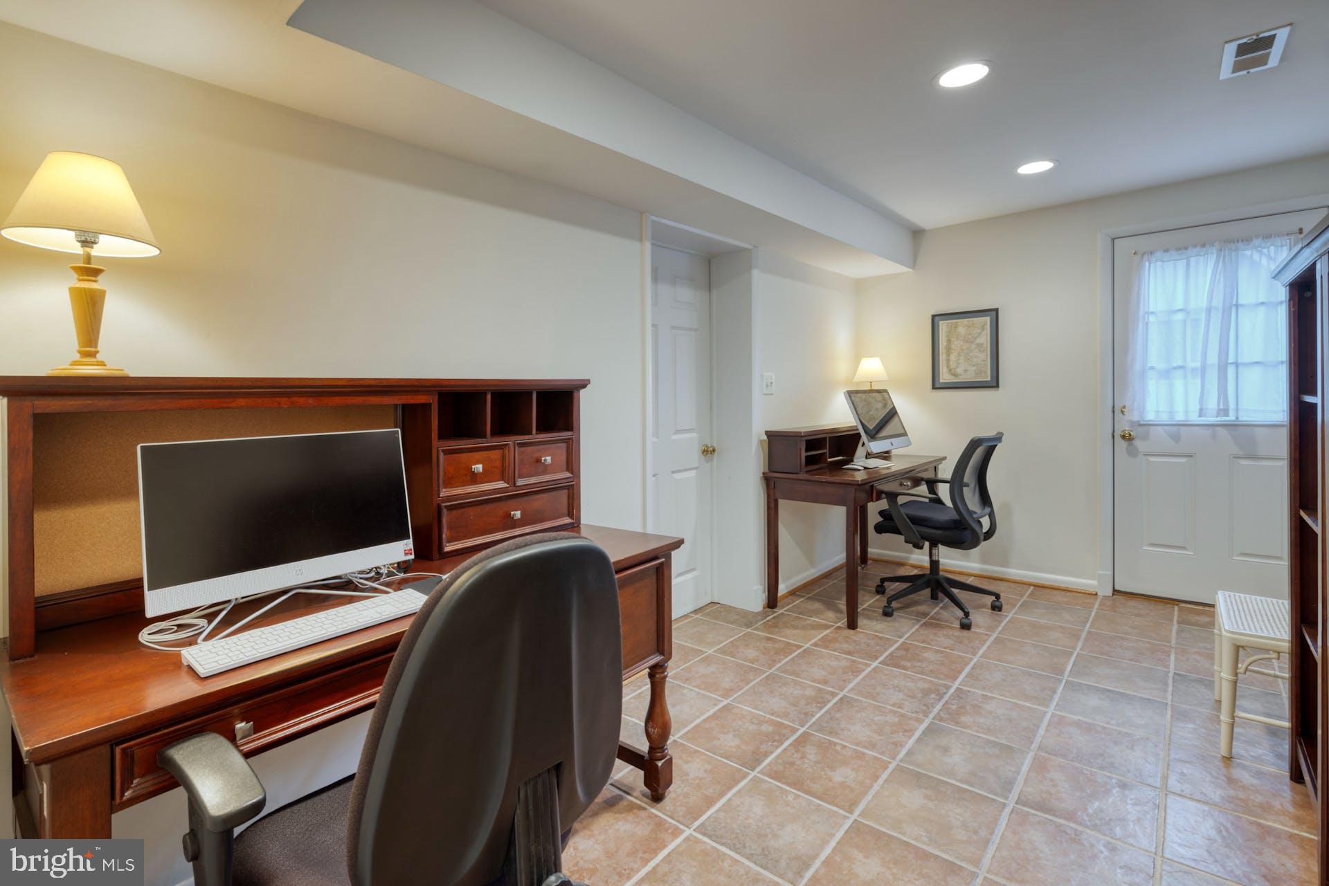 CHESTERBROOK WOODS - Residential