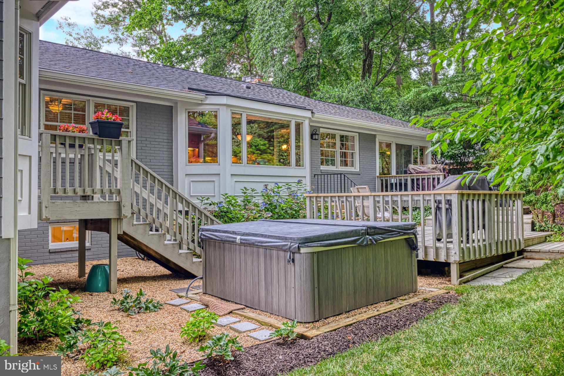 CHESTERBROOK WOODS - Residential