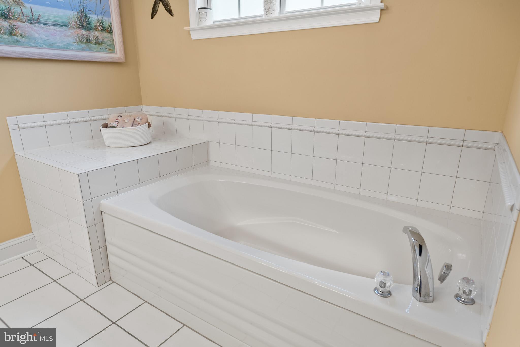 WAGAMONS WEST SHORES - Residential