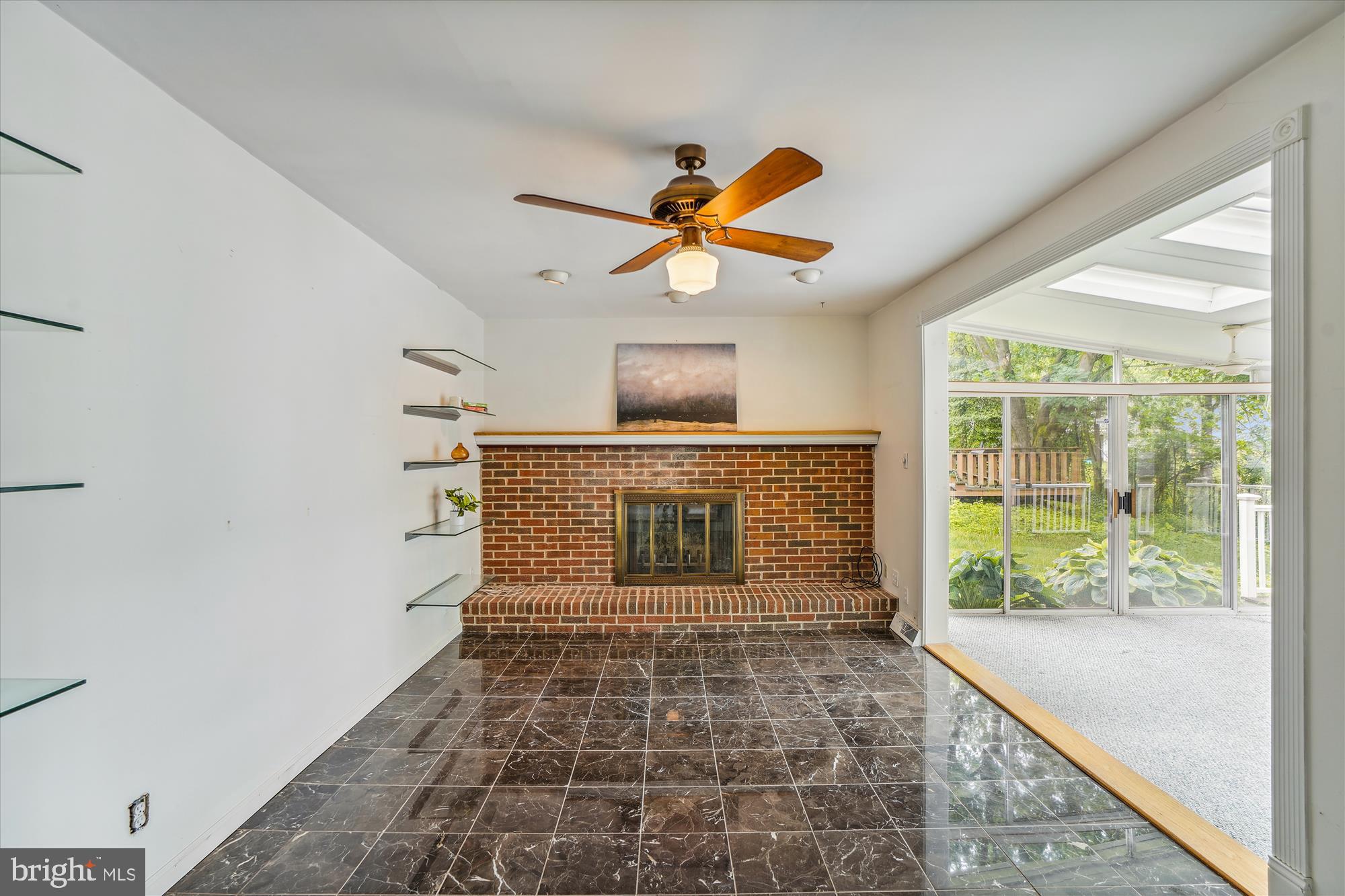 LONGFELLOW - Residential