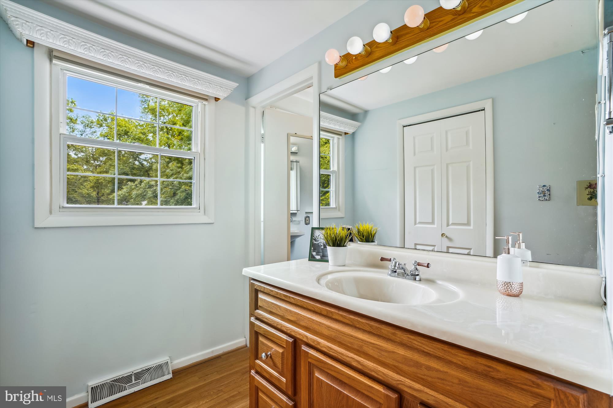 LONGFELLOW - Residential