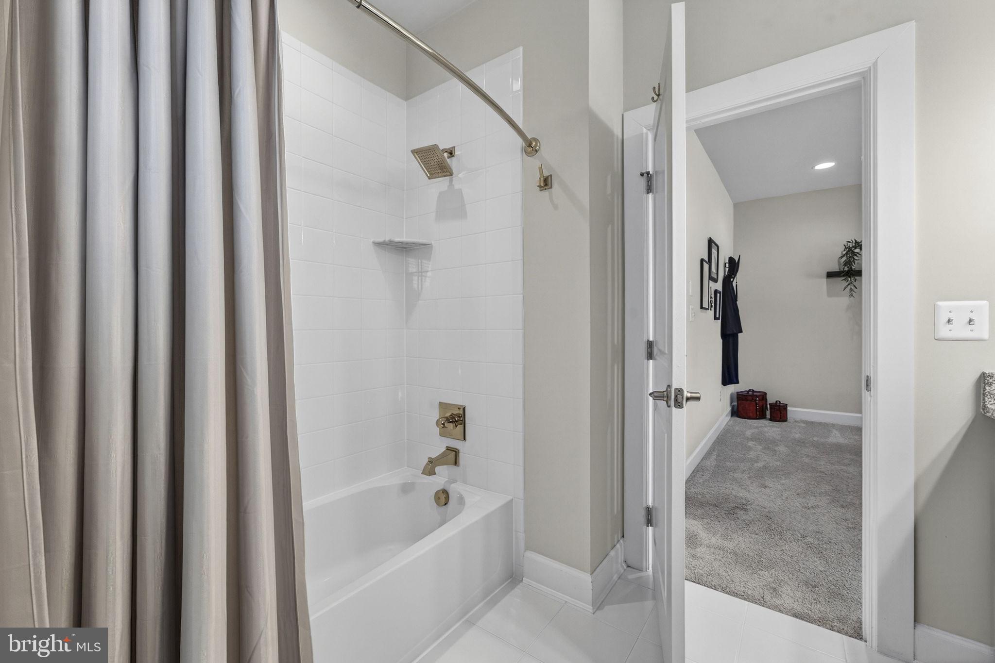 GROVE AT WILLOWSFORD - Residential