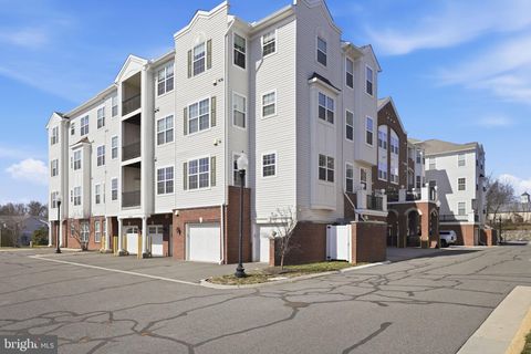 9204 CHARLESTON DRIVE 202 MANASSAS VA 20110