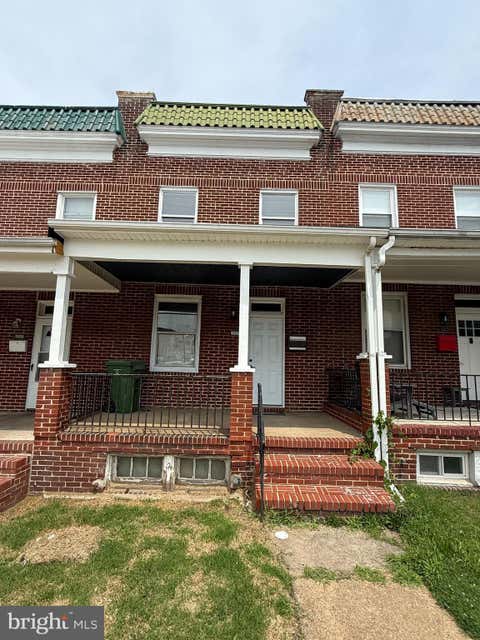 Townhouse For Sale - 3426 Wilkens Avenue<br/> BALTIMORE, MD 21229