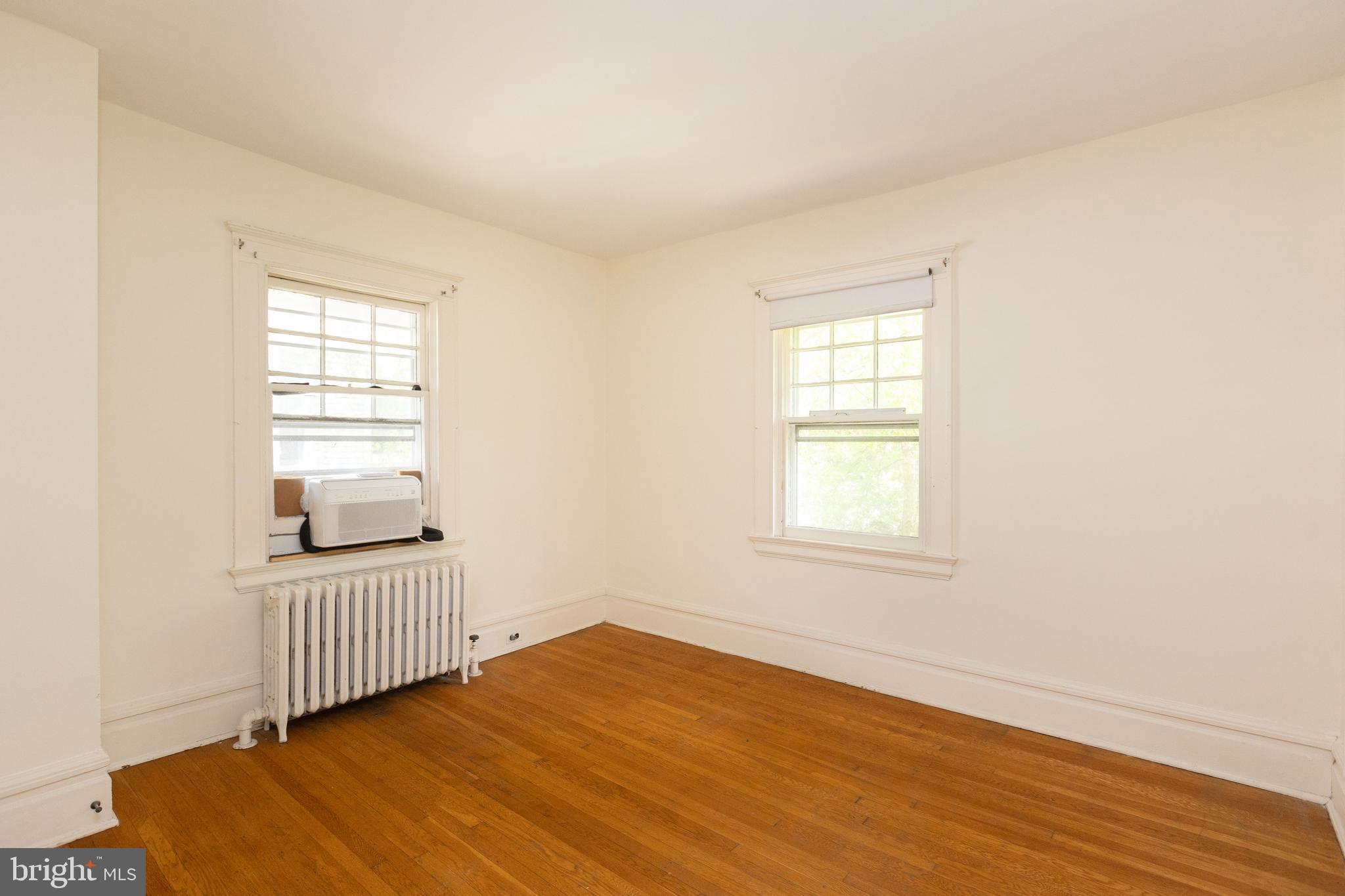 ROLAND PARK - Residential