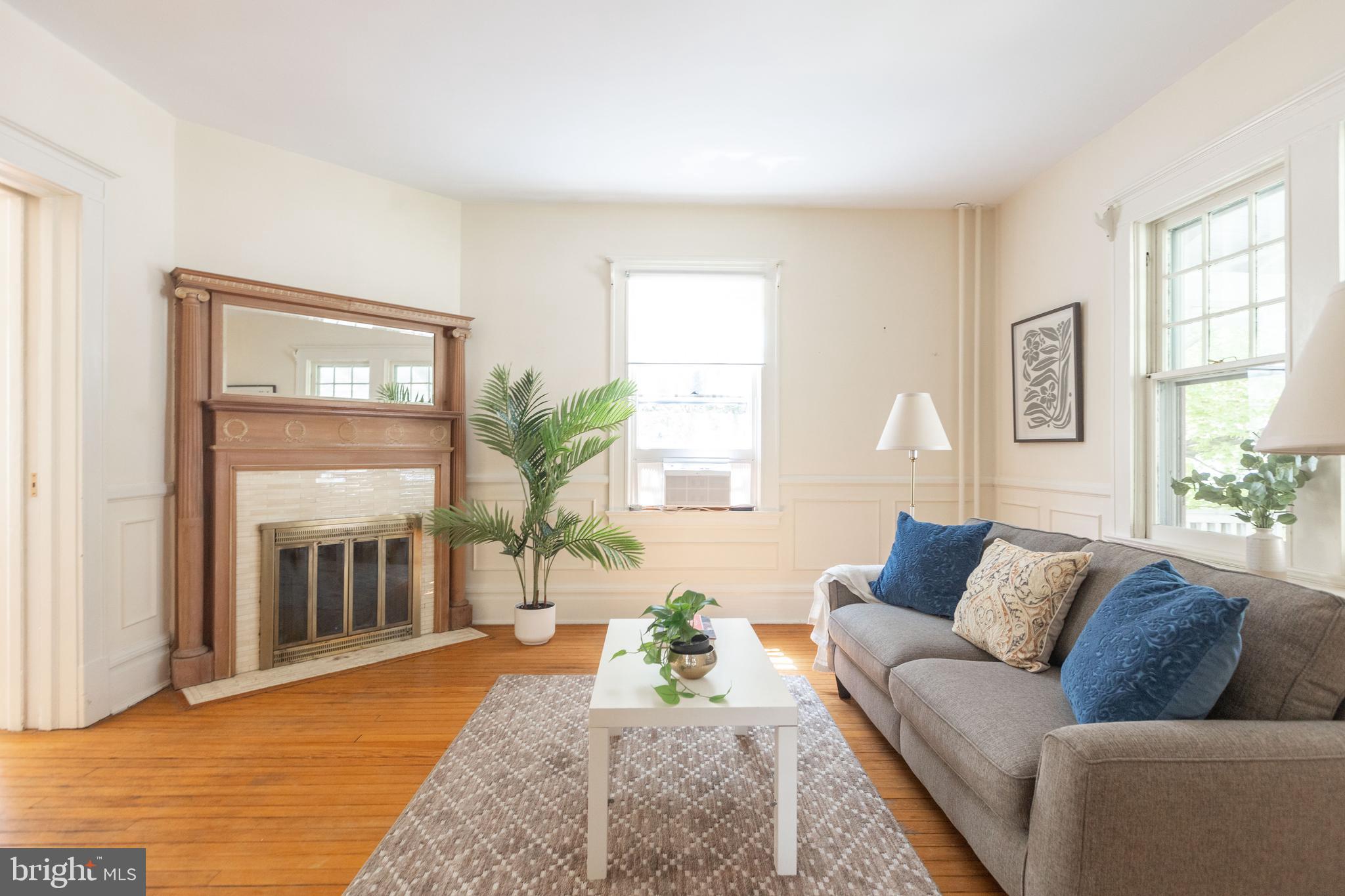 ROLAND PARK - Residential