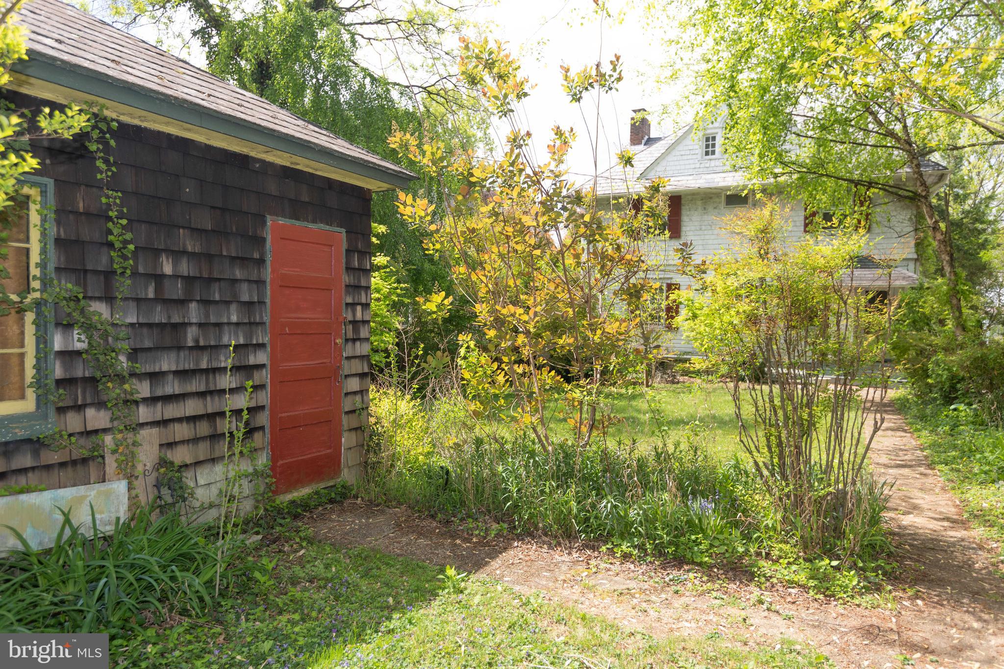 ROLAND PARK - Residential