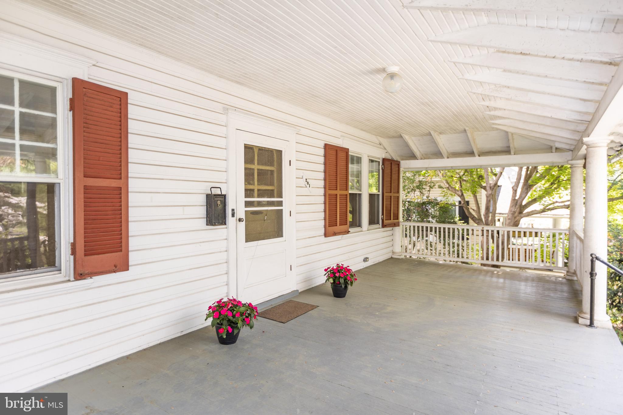 ROLAND PARK - Residential