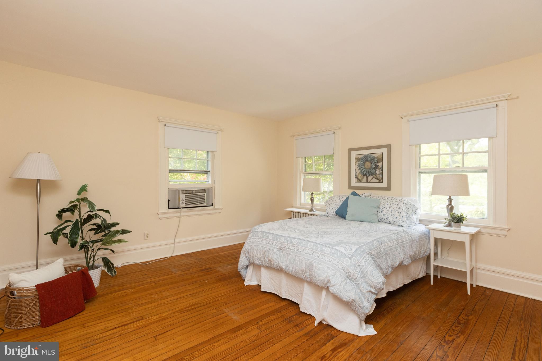 ROLAND PARK - Residential