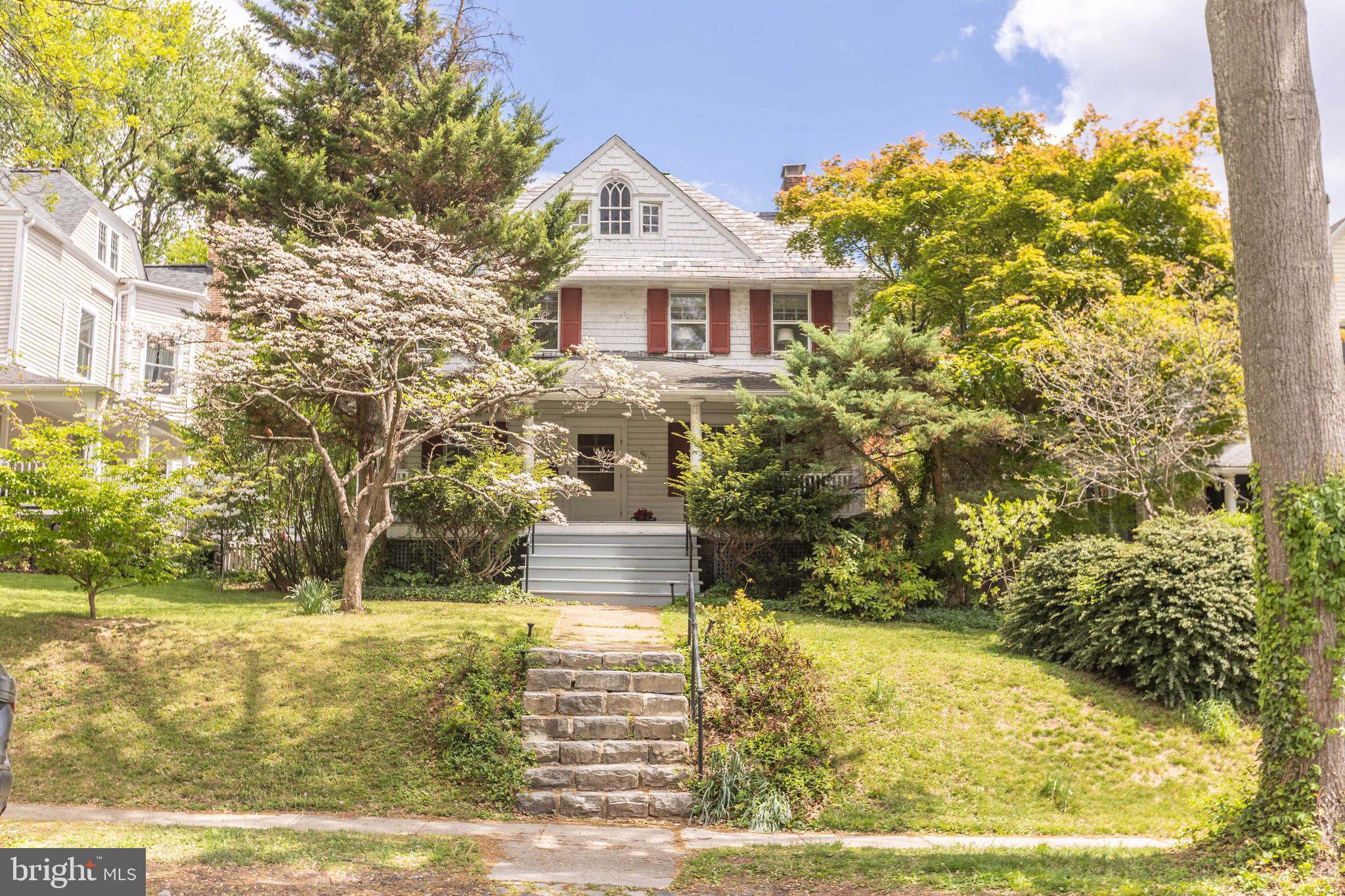 ROLAND PARK - Residential