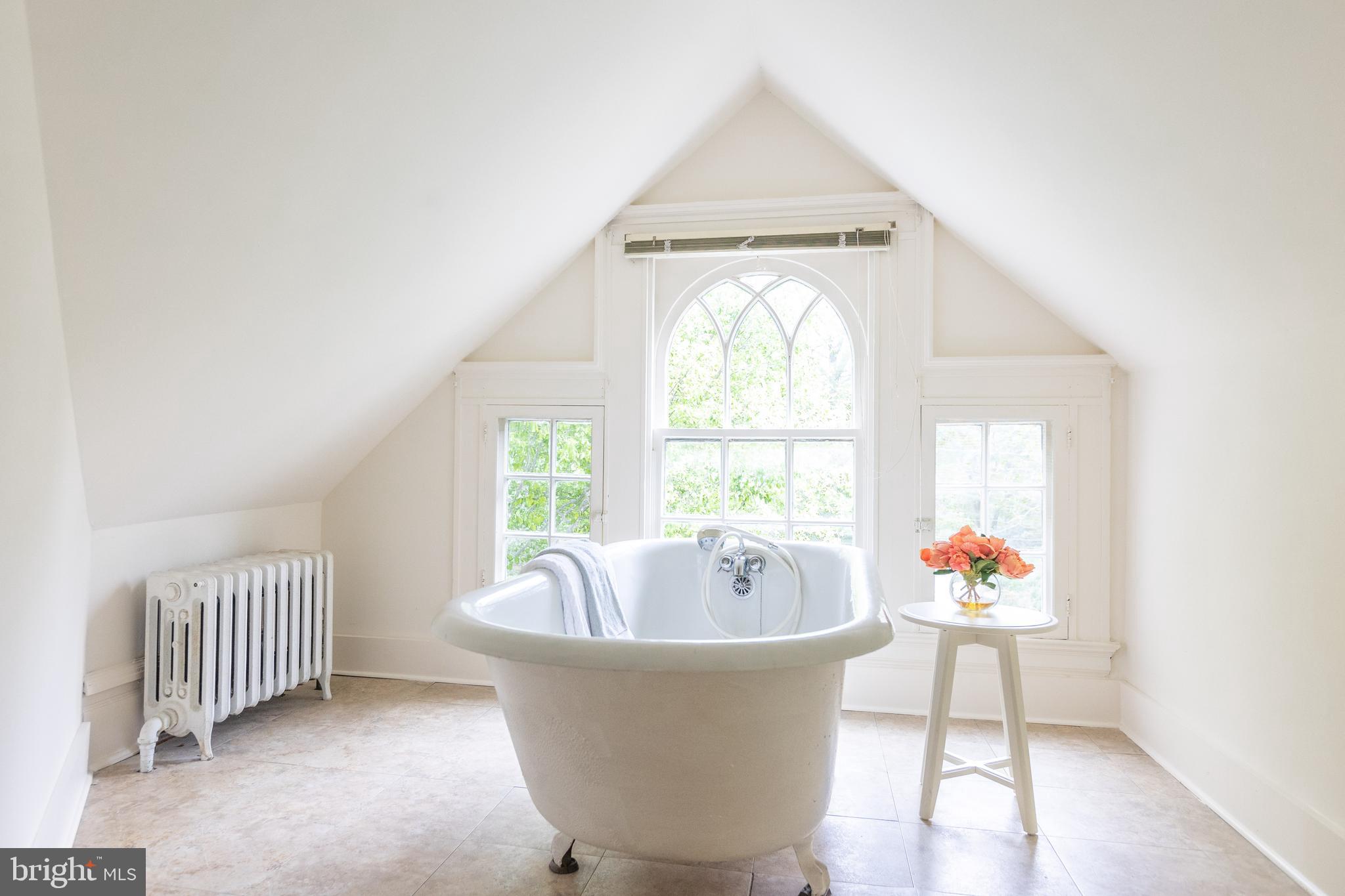 ROLAND PARK - Residential