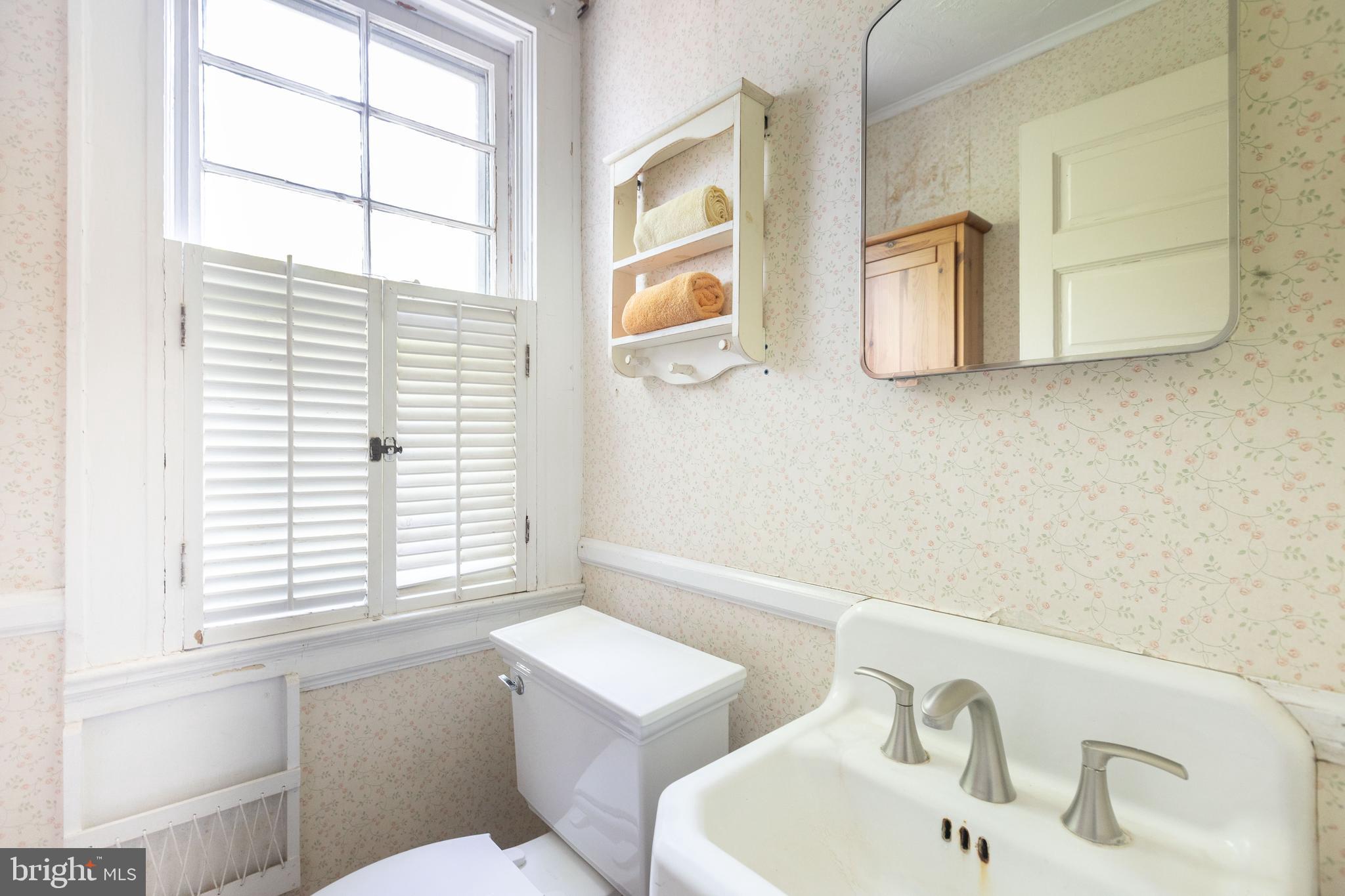 ROLAND PARK - Residential