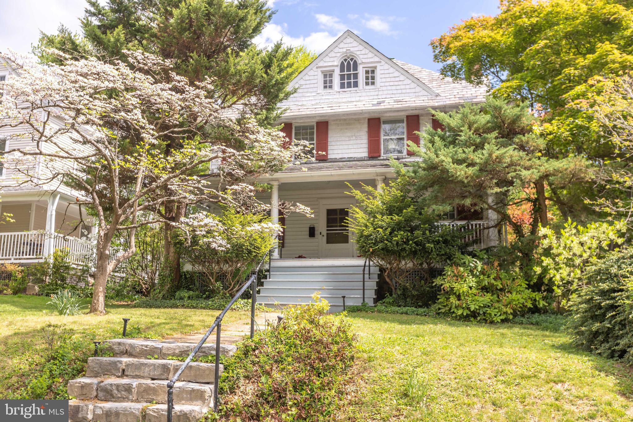 ROLAND PARK - Residential