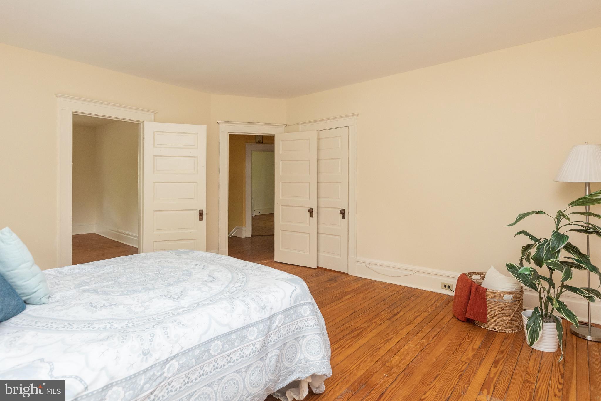 ROLAND PARK - Residential