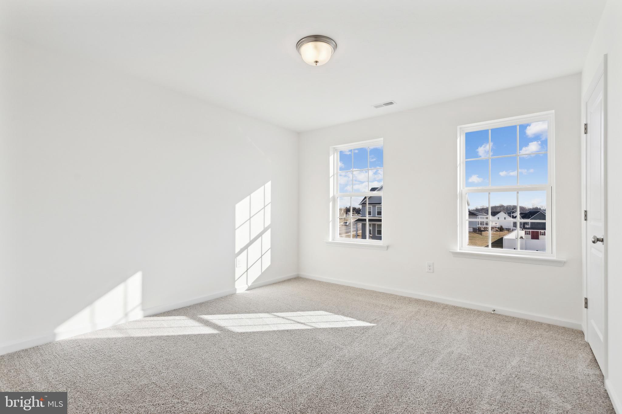 EAGLE ROCK - Residential