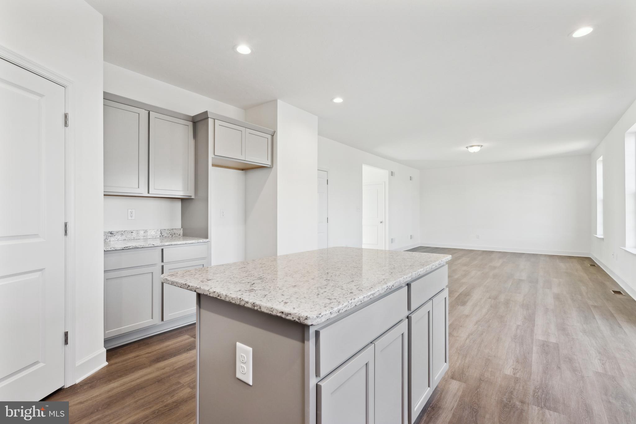 EAGLE ROCK - Residential