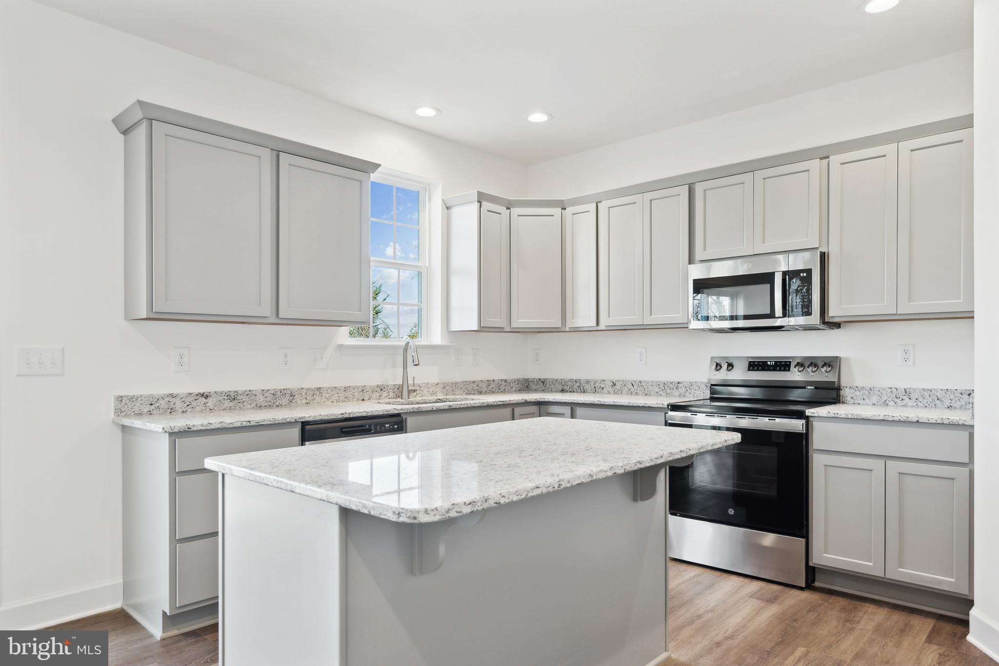 EAGLE ROCK - Residential