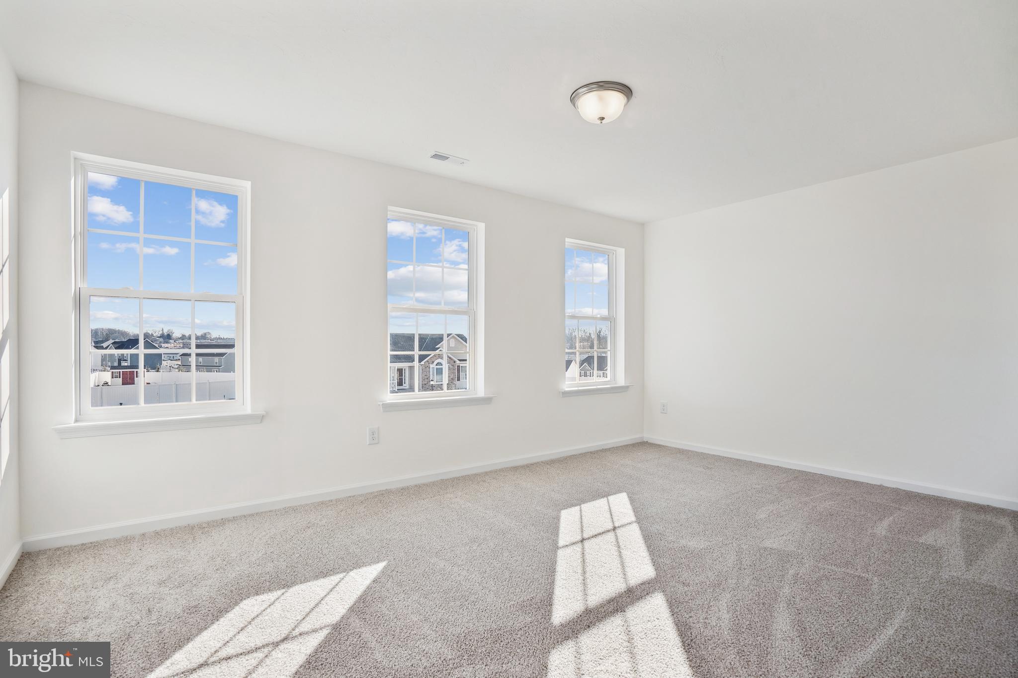 EAGLE ROCK - Residential