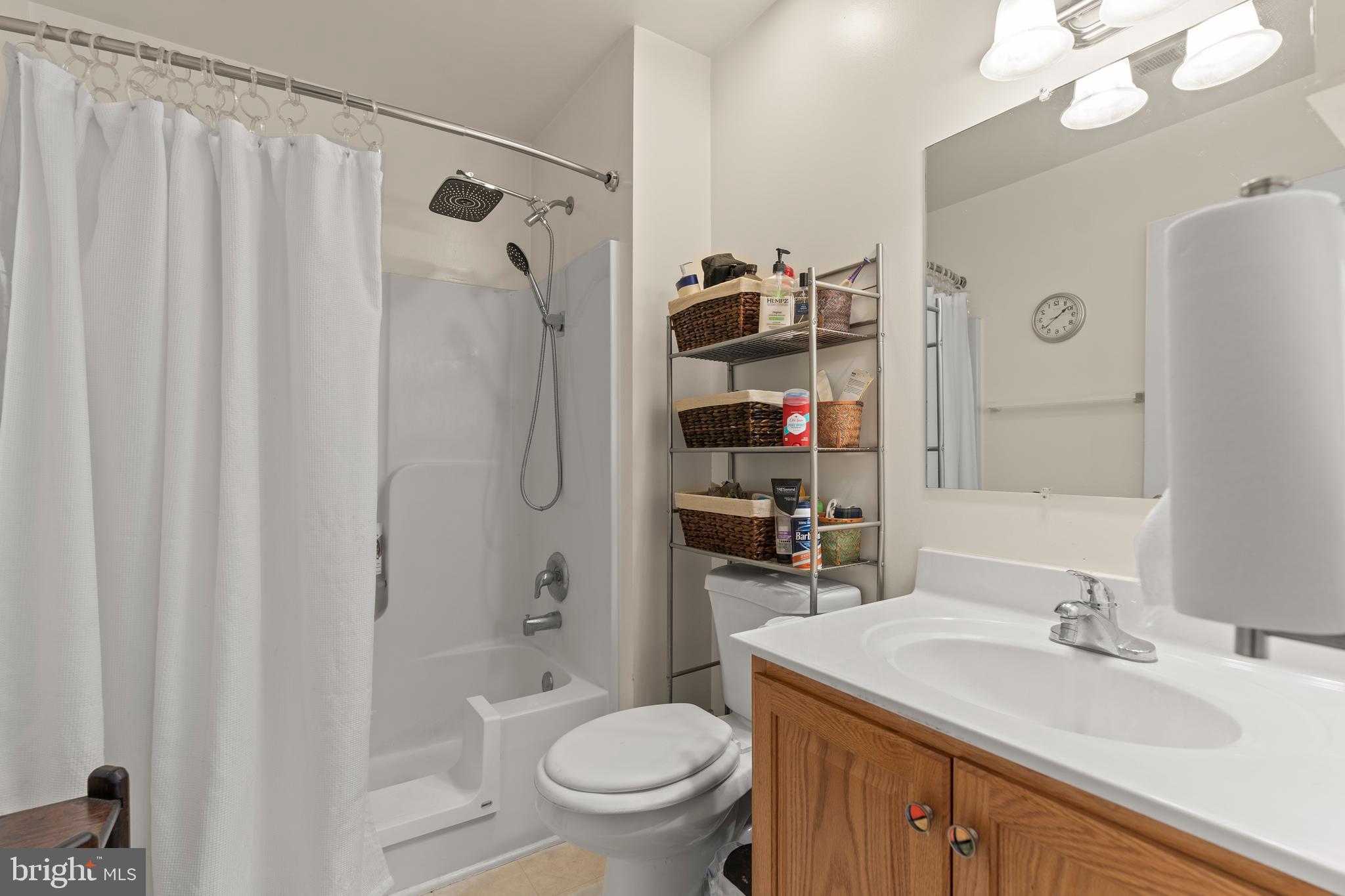 MISSION HILLS - Residential