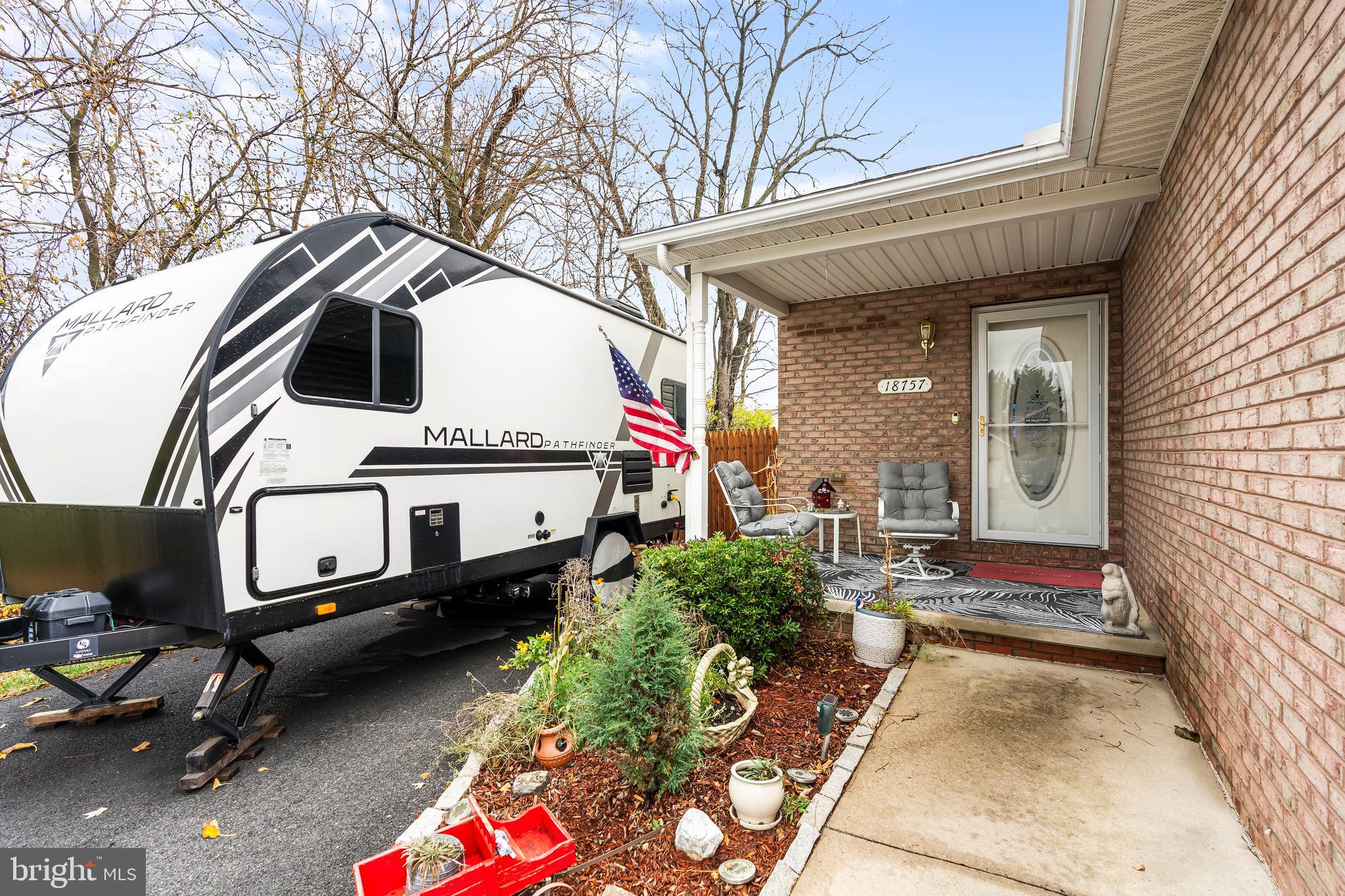 MISSION HILLS - Residential