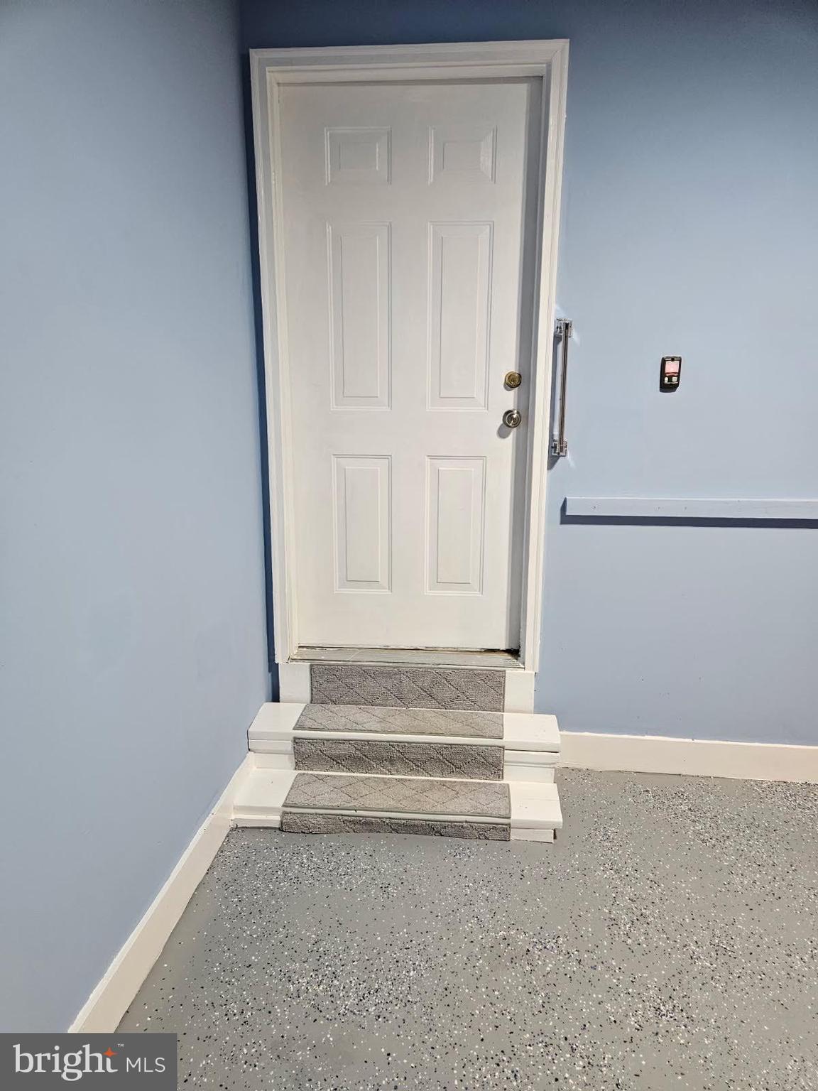 MISSION HILLS - Residential