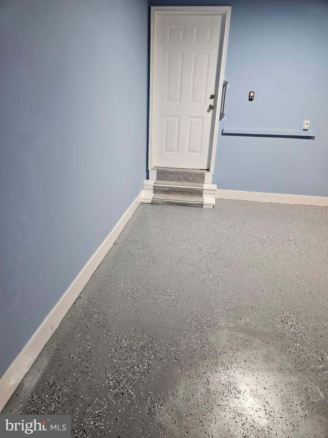 MISSION HILLS - Residential