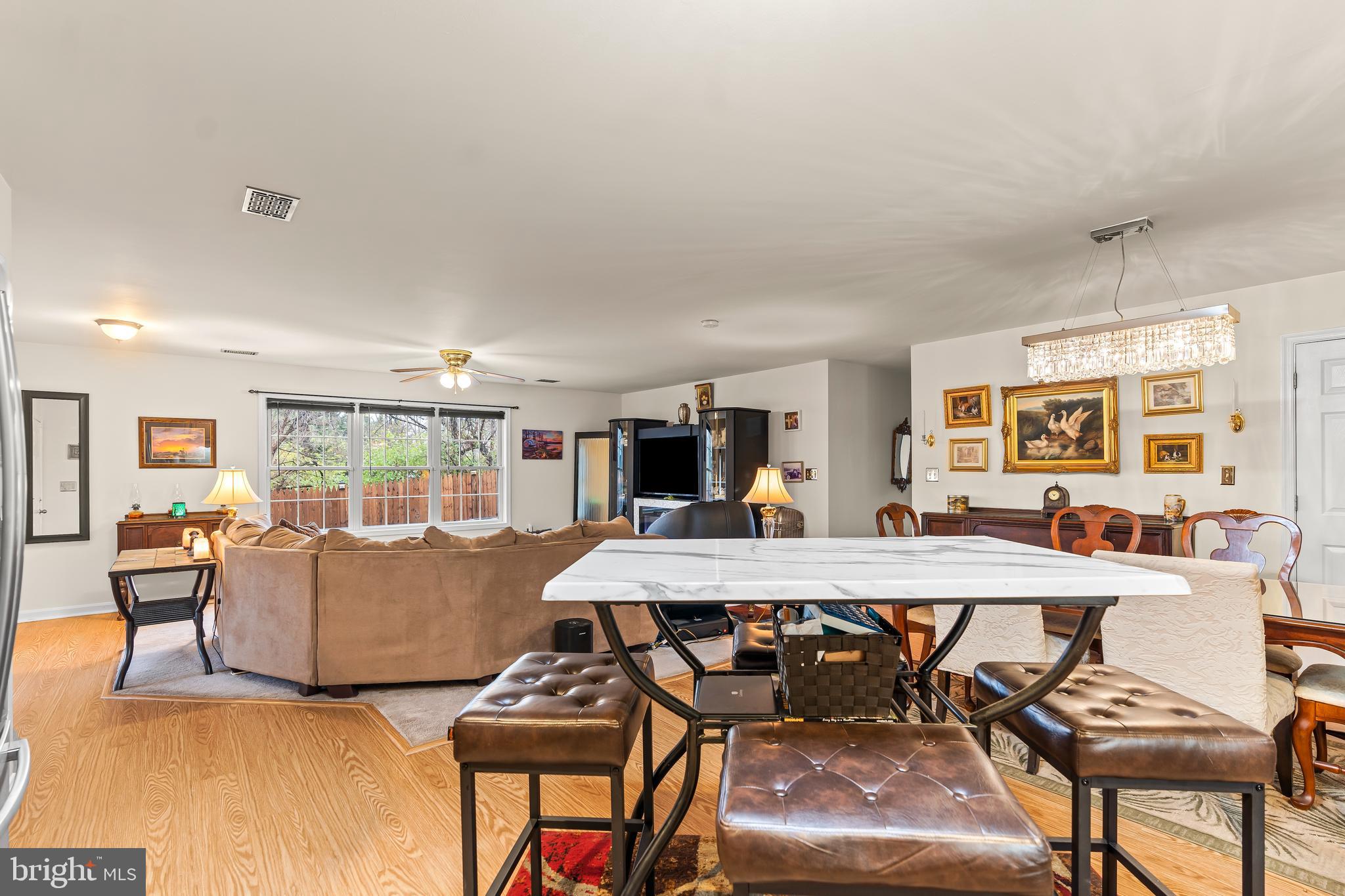 MISSION HILLS - Residential