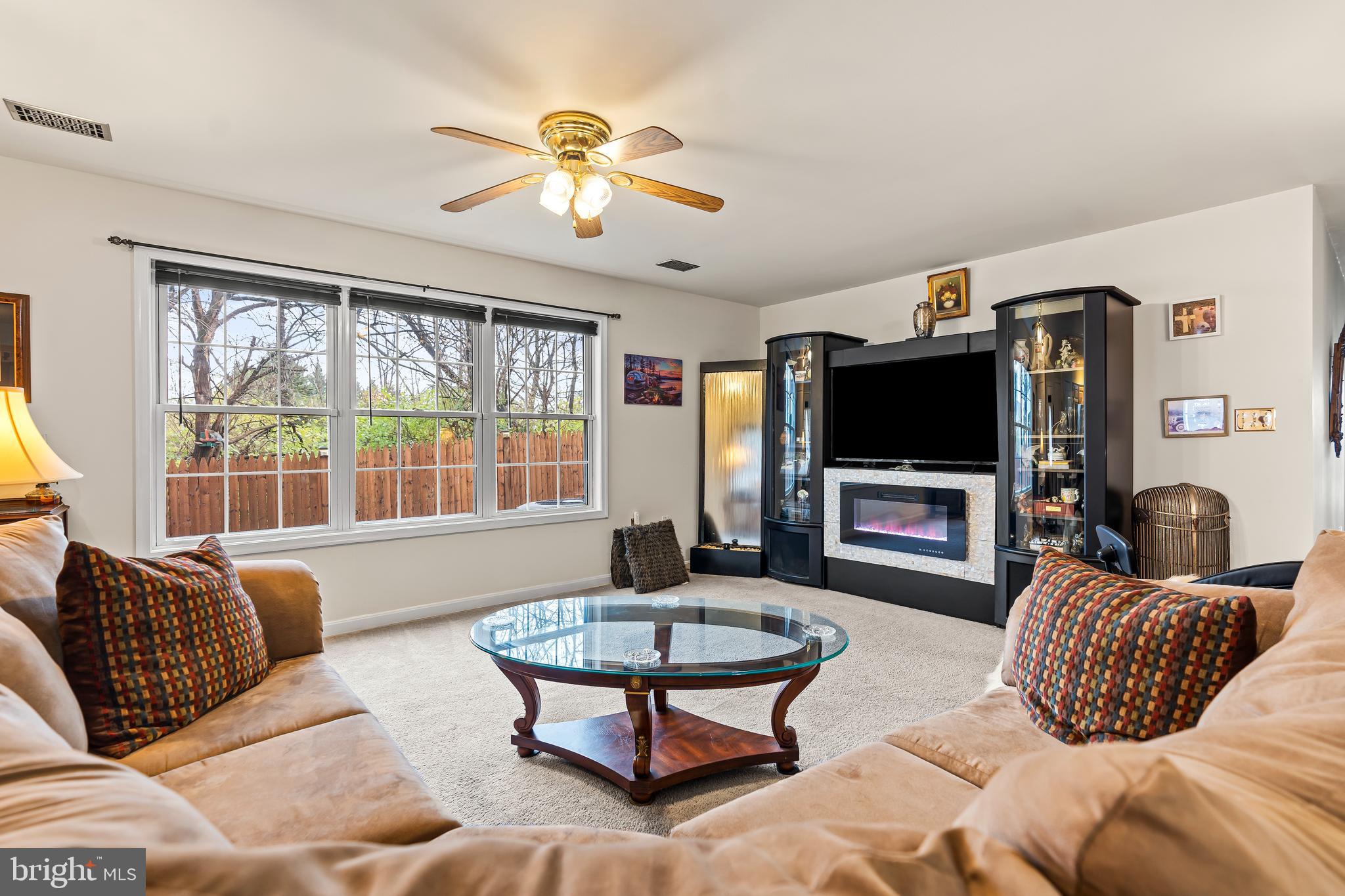 MISSION HILLS - Residential