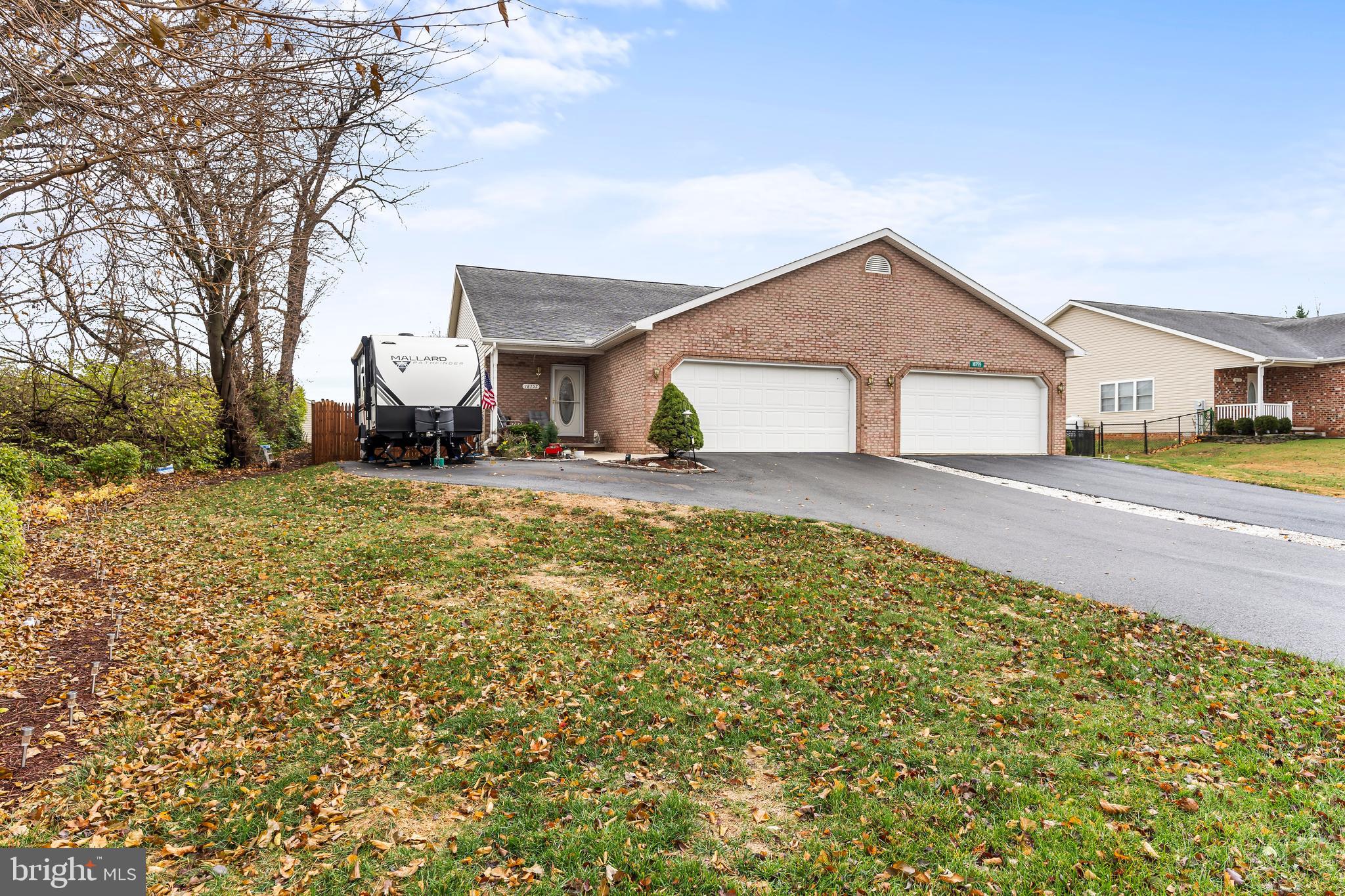 MISSION HILLS - Residential