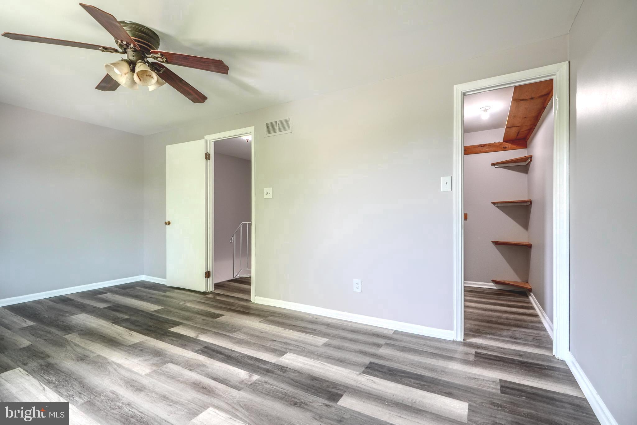 KINGS COURT - Residential Lease